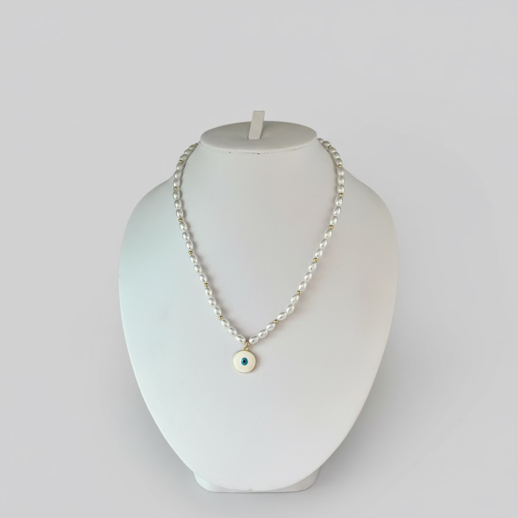 Collar de ojo con perlas