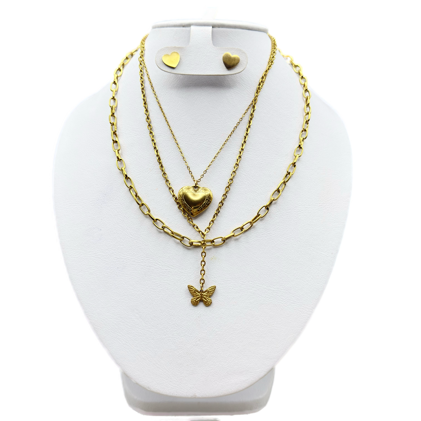 Conjunto de cadena con corazón y mariposa