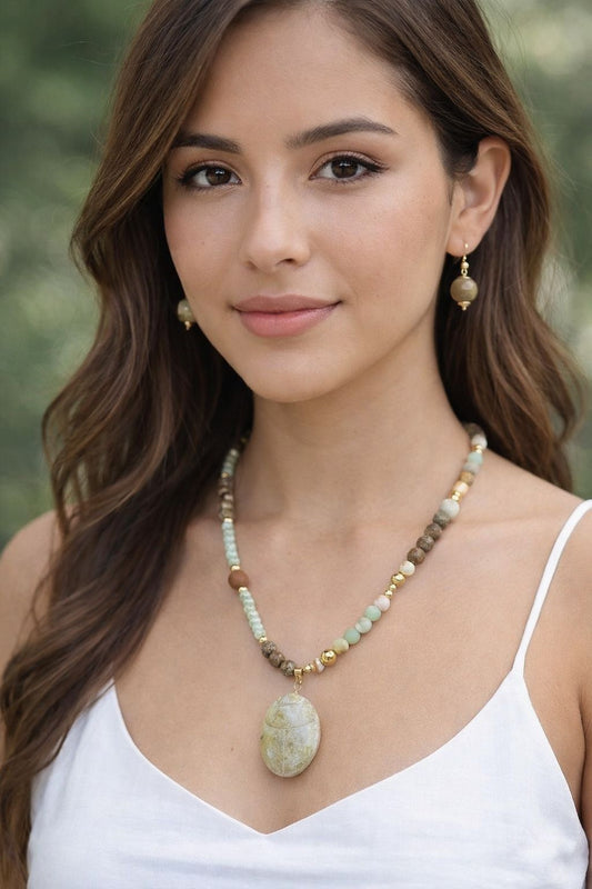 Juego de piedra amazónita