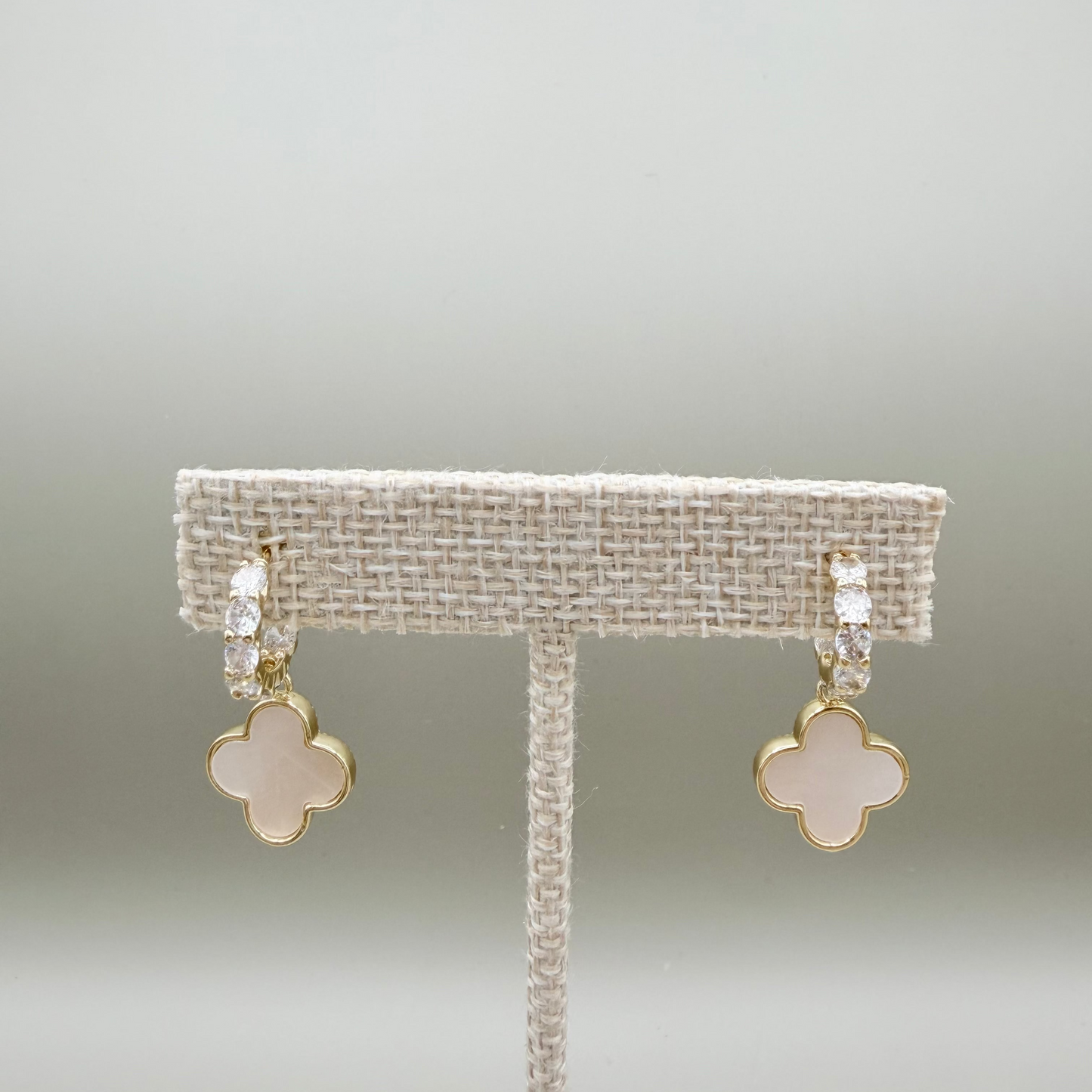 Aretes tipo VC trébol