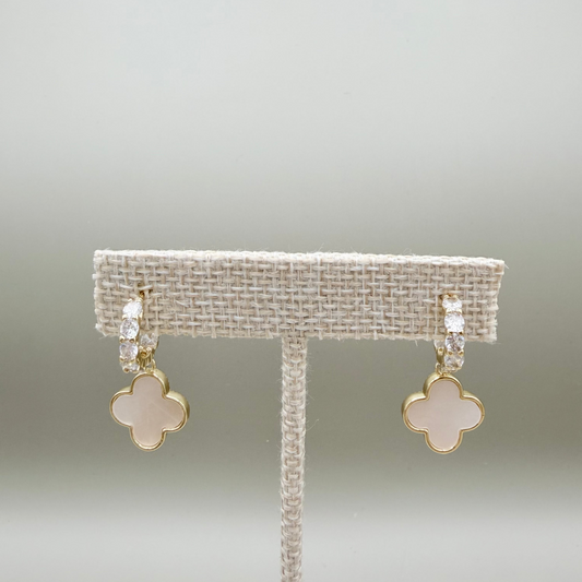 Aretes tipo VC trébol