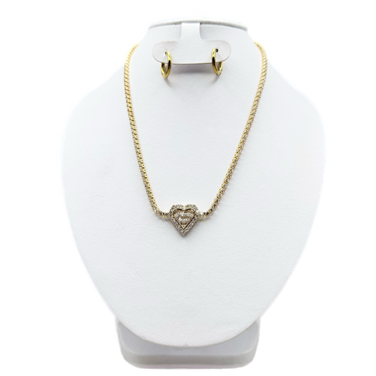 Juego de arracadas y collar de corazón