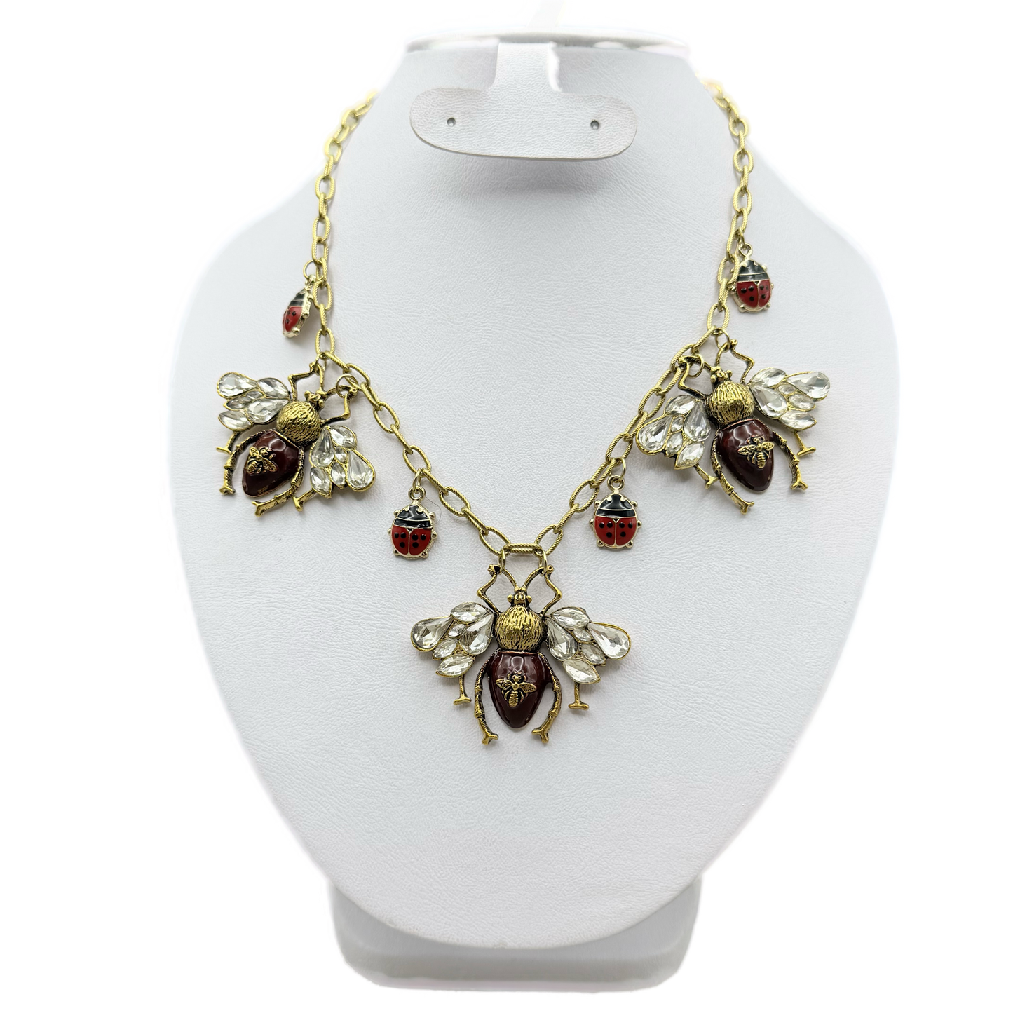Collar de bichos con cristales