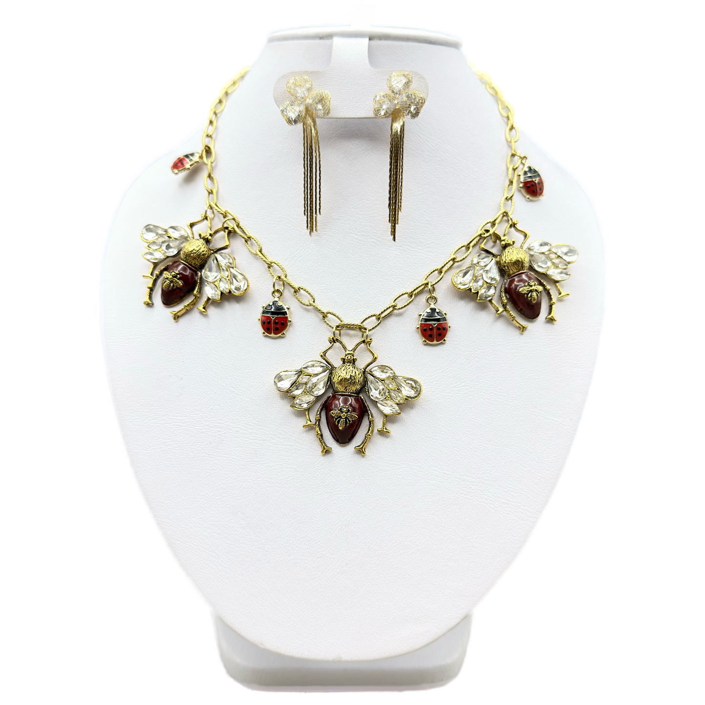 Juego de bichos con catarinas y aretes