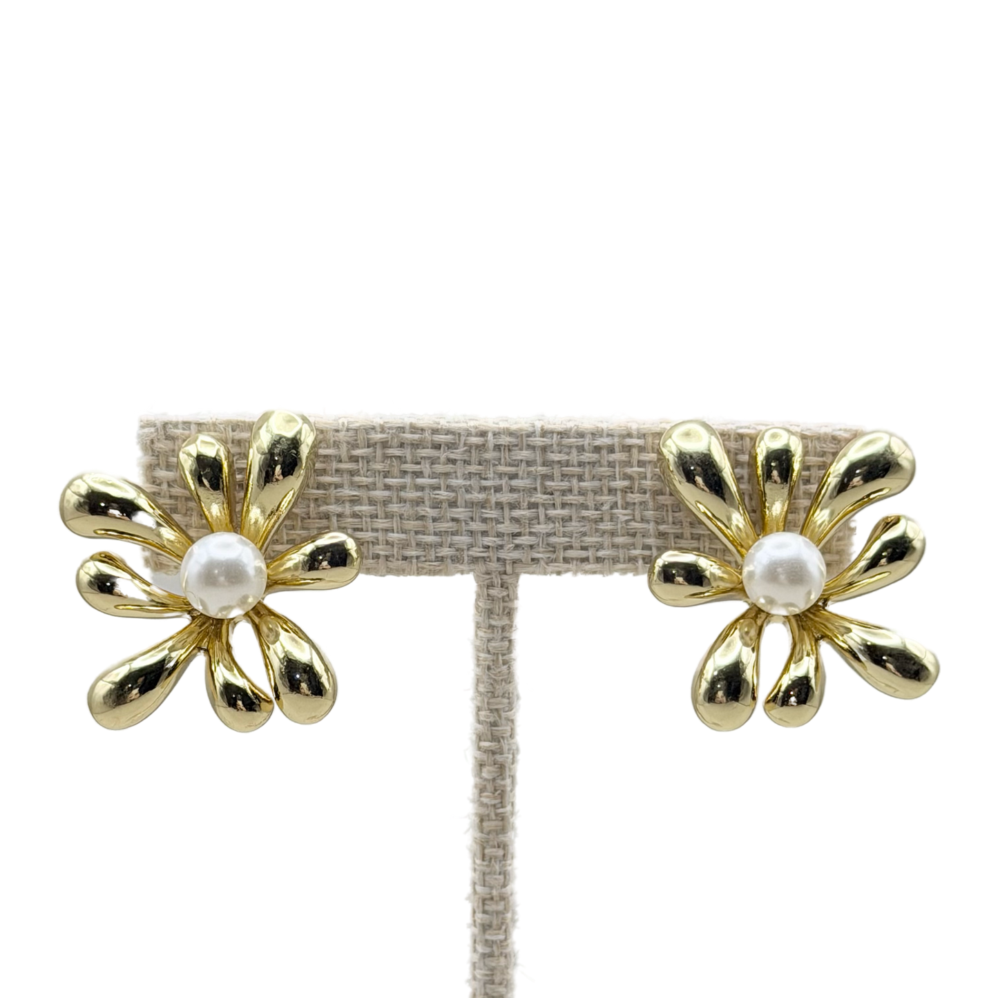 Aretes Flor Dorada con Perla Central