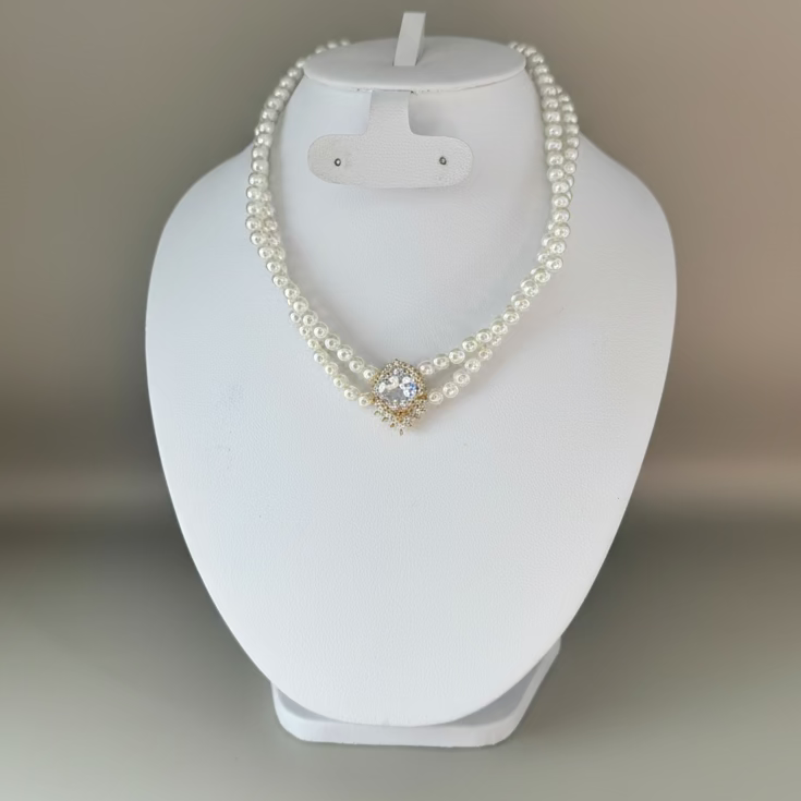 Collar de perlas imitación con circonias