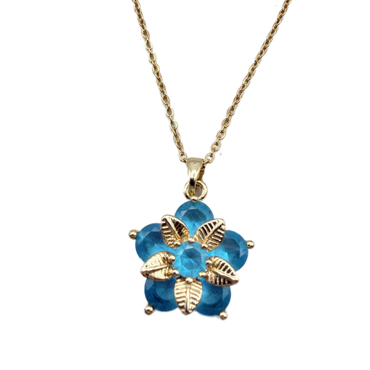Collar Dije Flor Azul con Detalles Dorados