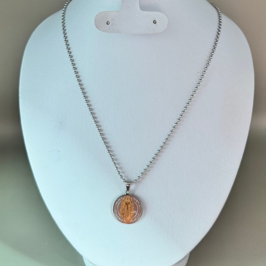 Cadena con dije de San Benito