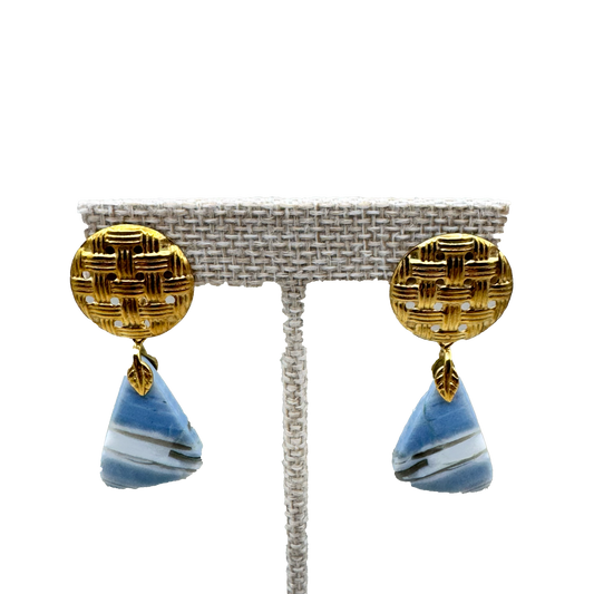 Aretes Dorados Texturizados con Piedra Azul