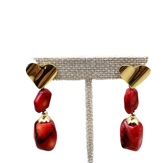 Aretes Corazón Dorado con Piedra Roja