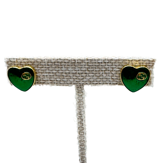 Aretes Corazón Verde con Detalle Dorado