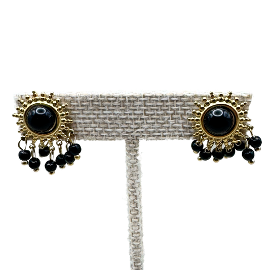 Aretes Sol Dorado con Piedras Negras