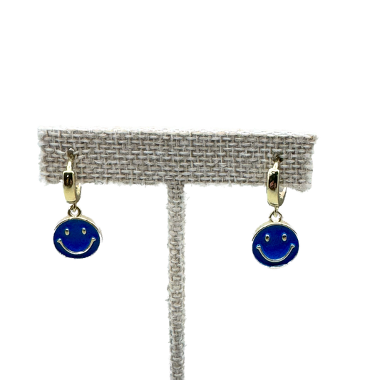 Aretes Aro Dorado con Dije Carita Azul