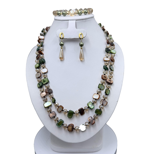 Juego de madre perla, cristales y perlas Mallorcas