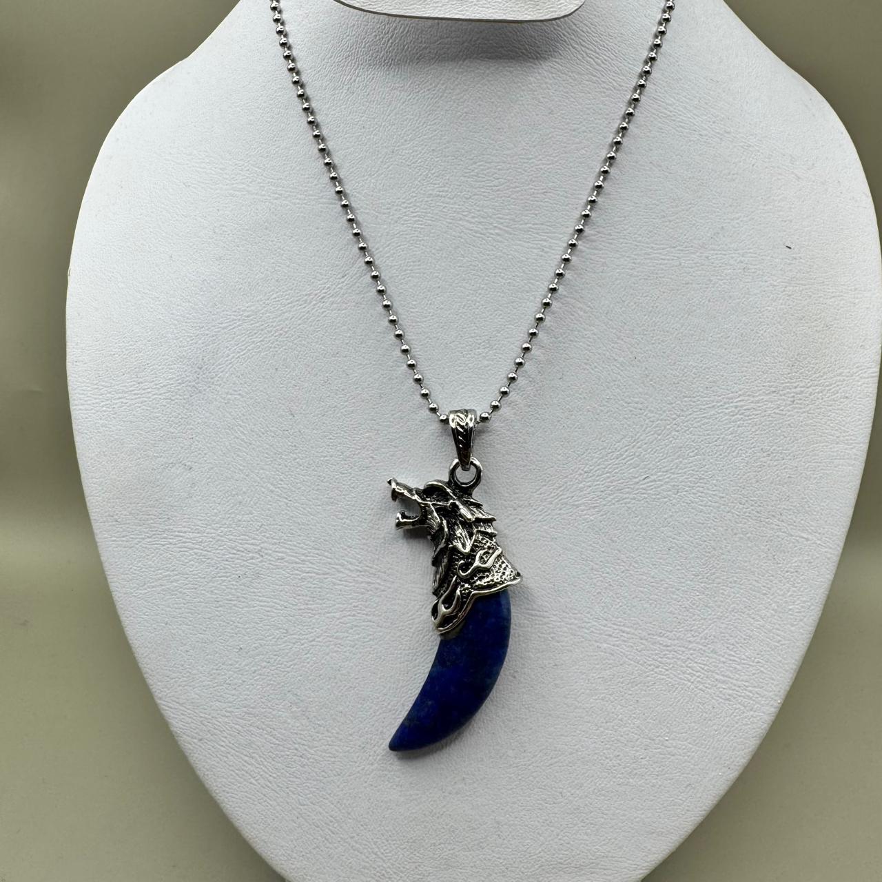 Cadena de acero y dije de lapislazuli