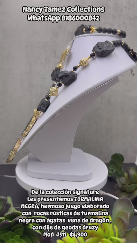 Juego de turmalina negra